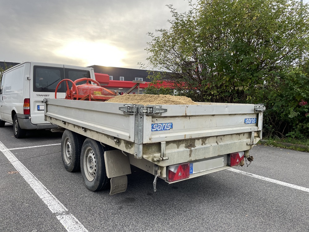 anhaenger mieten baumaterial transportieren